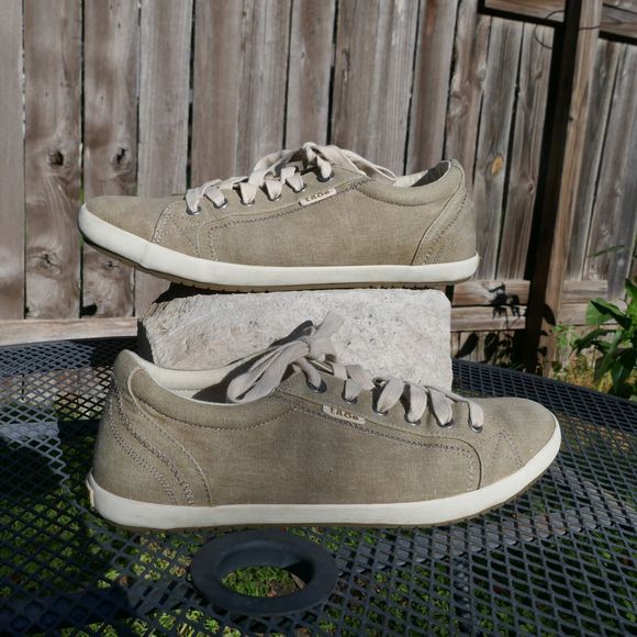 Women's TAOS Star Khaki Canvas Casual Lace Up Comfort Sneakers Shoes size 11 - Picture 5 of 8